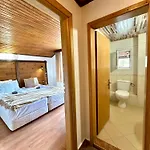 Red House Family House 3* Bansko