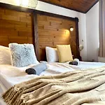 Red House Family House 3*