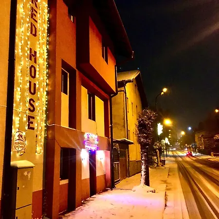 Hotel Red House Family House 3*