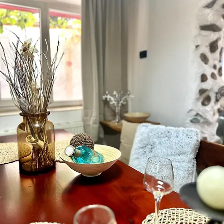 Red House Family House Μπάνσκο