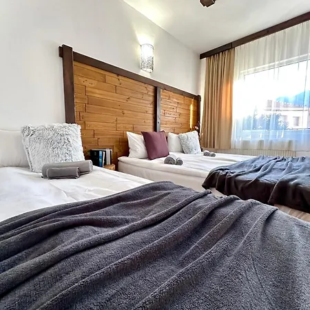 Red House Family House Μπάνσκο