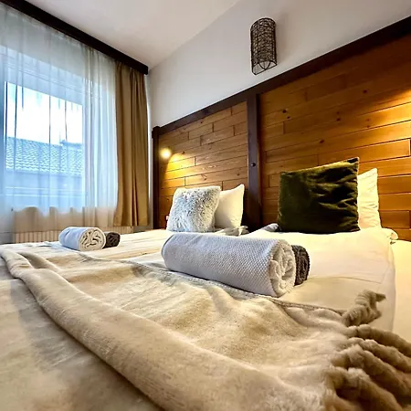 Red House Family House 3*