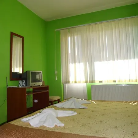 Ξενοδοχείο Red House Family House Μπάνσκο