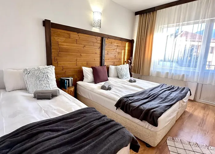 Red House Family House 호텔