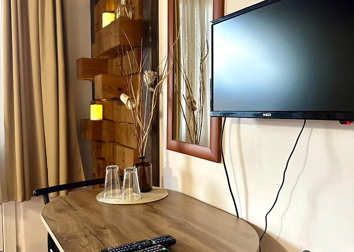 Red House Family House 3* 반스코