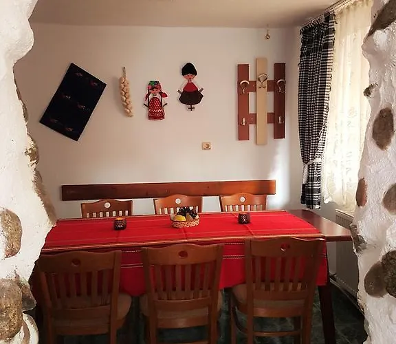 호텔 Red House Family House