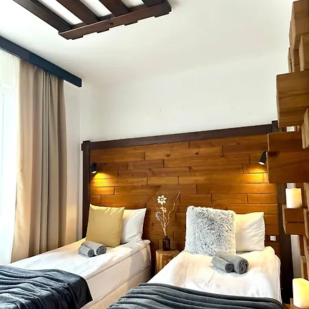 Red House Family House Hotel