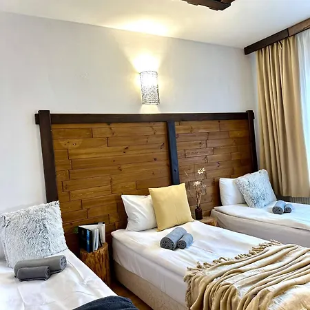 Red House Family House 3*