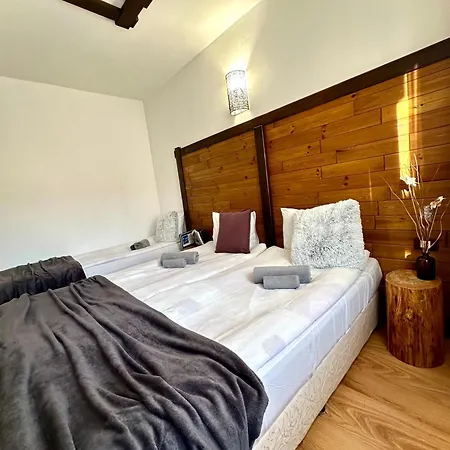 Red House Family House Hotel