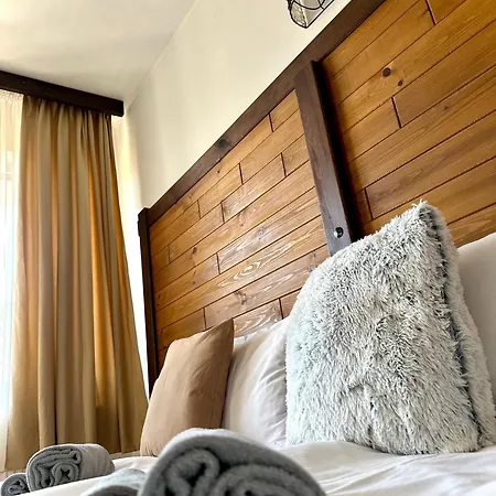 Red House Family House Hotel