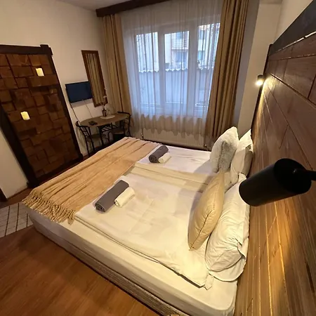 Red House Family House 3* Bansko