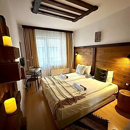 Hotel Red House Family House 3*