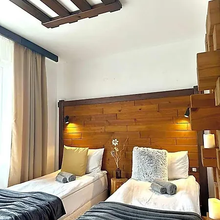 Hotel Red House Family House 3*