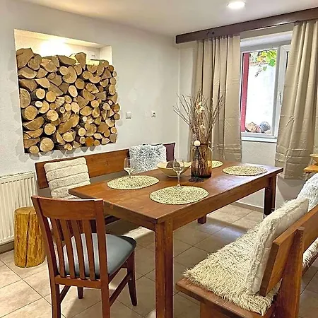 Red House Family House 3* Bansko