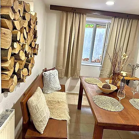 Hotel Red House Family House 3*