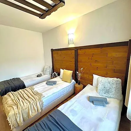 Hotel Red House Family House Bansko