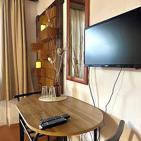 Red House Family House Hotel 3*