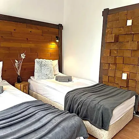 Hotel Red House Family House 3*