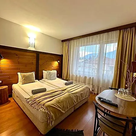 Red House Family House 3* Bansko