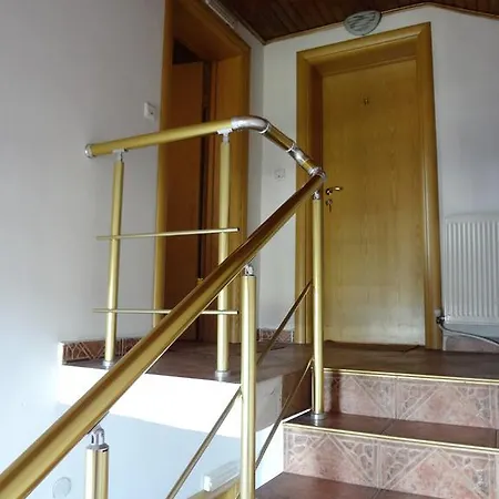 Hotel Red House Family House