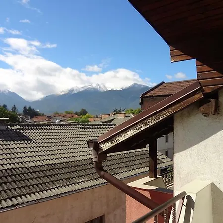 Red House Family House Hotel 3*