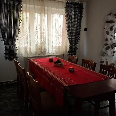 Hotel Red House Family House