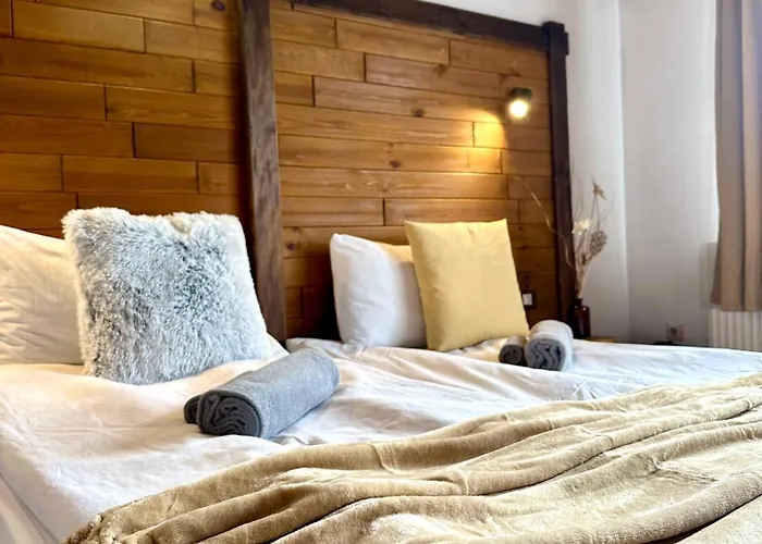 Red House Family House 3*