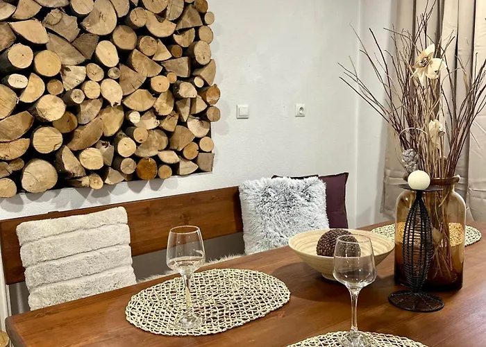 מלון Red House Family House 3*