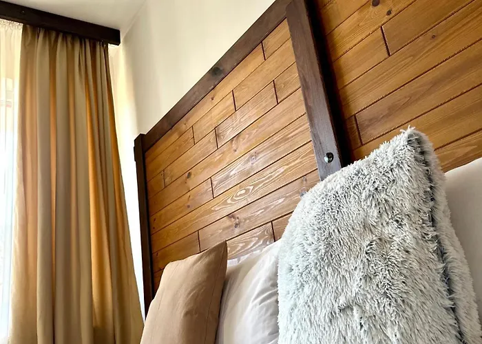 Red House Family House Hotel